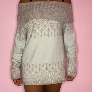 Long sleeve turtleneck/off the shoulder dress/top